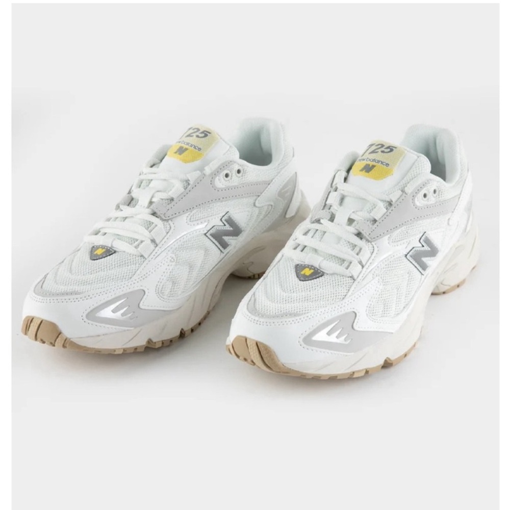 New Balance 725 size 6.5 men 5.5